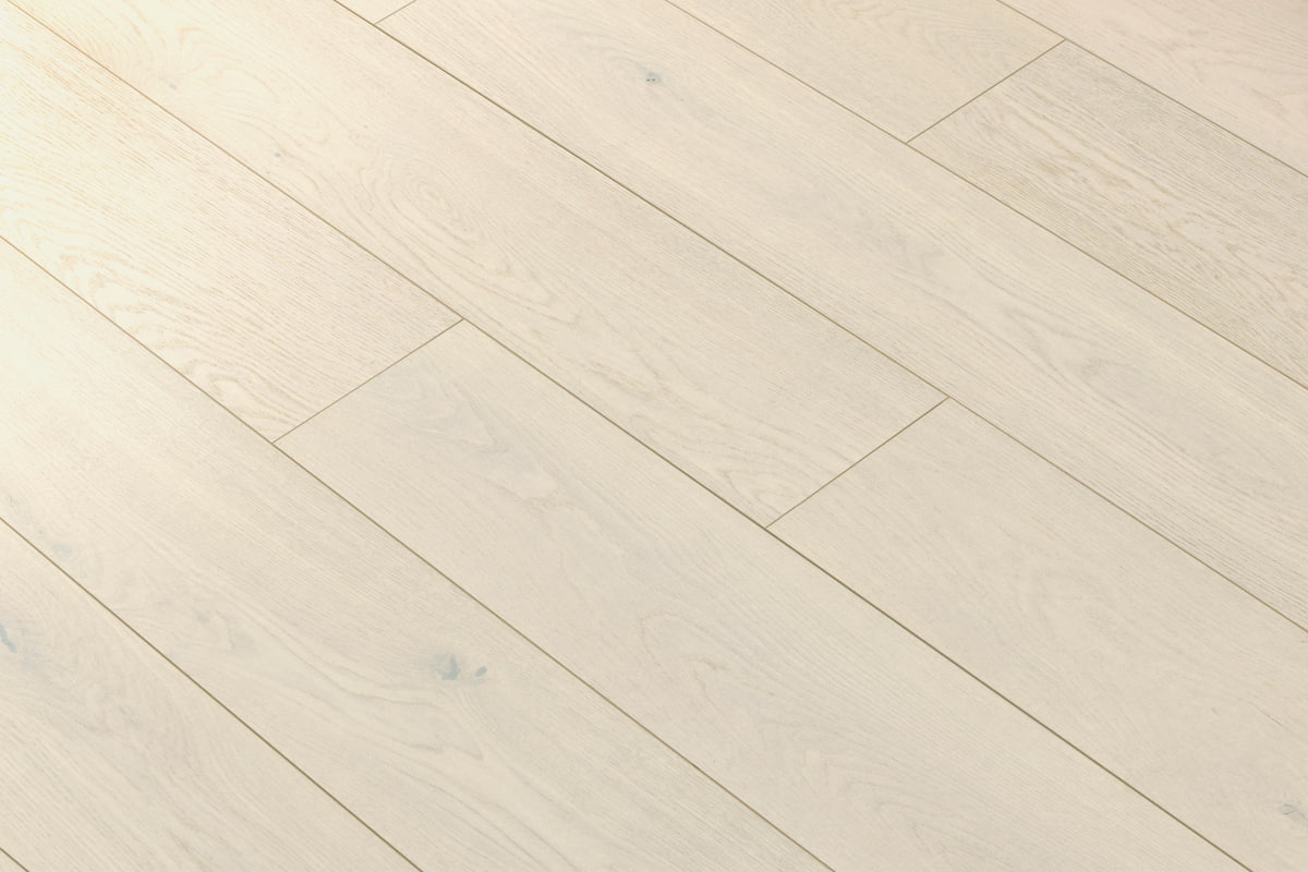 Aqualock 10mm Laminate Flooring White Linen Oak